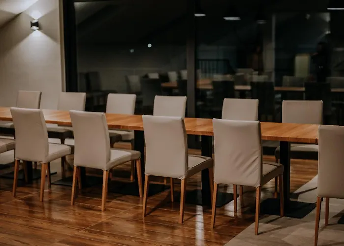 Apartman N, Trabki *