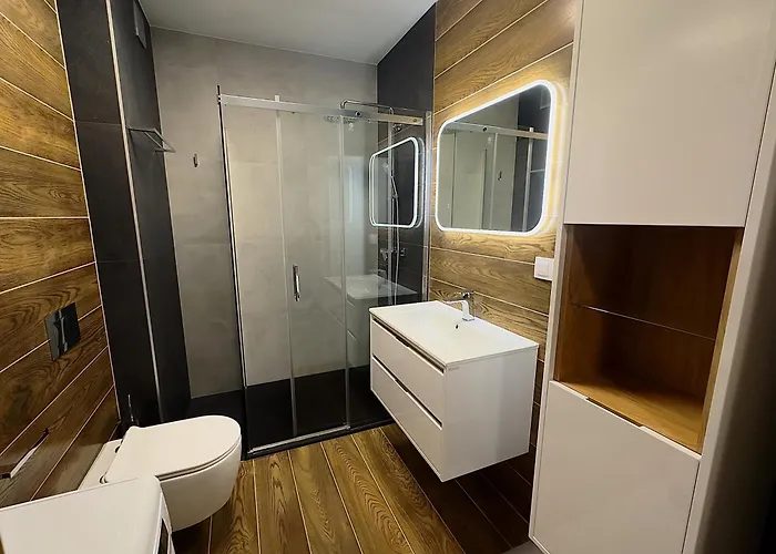 Apartman N, Trabki